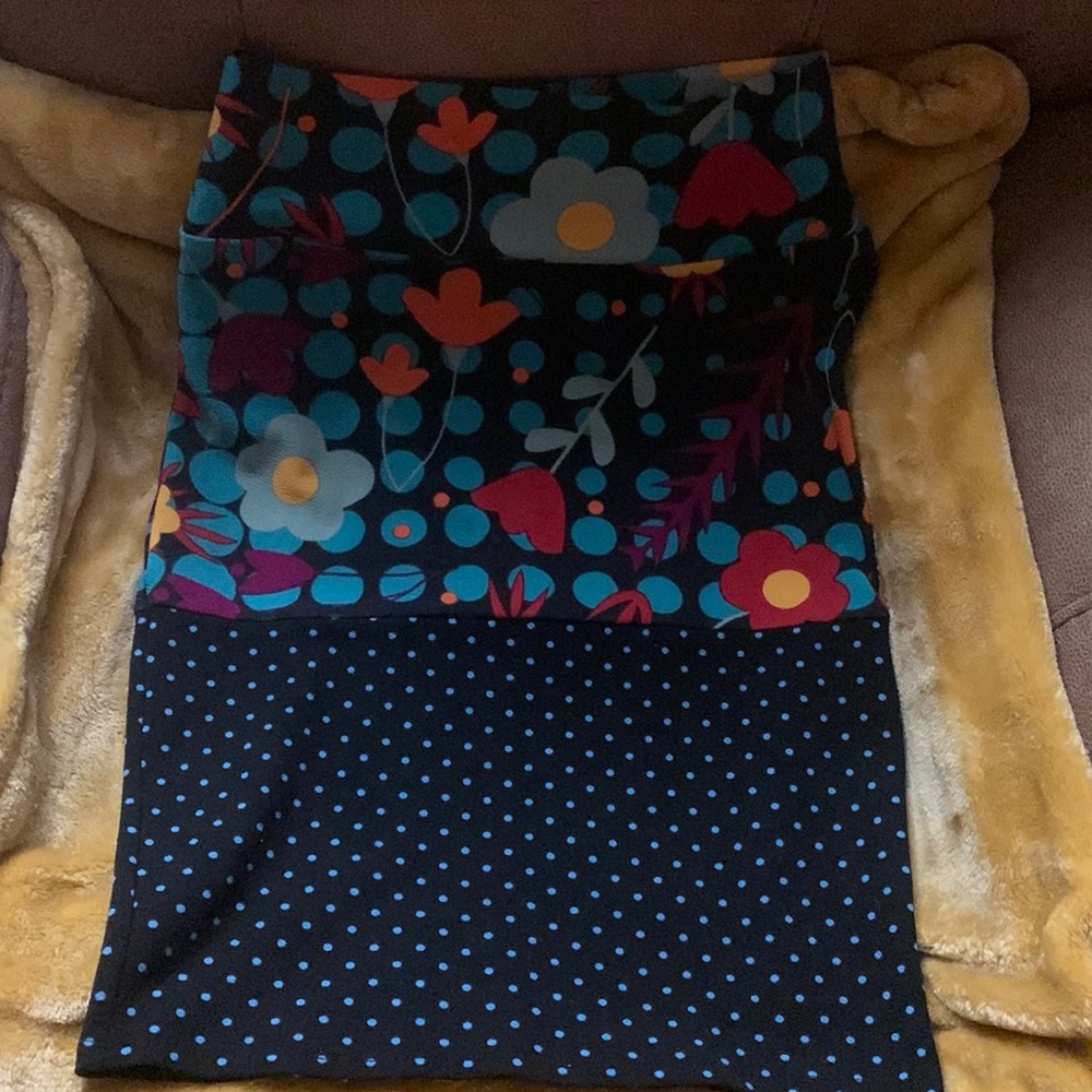 LuLaRoe Cassie Small